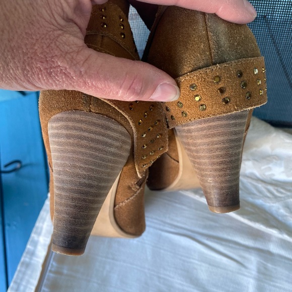 Matt Bernson Cognac Suede Rhinestone
Strap Ankle Boots SZ 11M - Picture 9 of 16